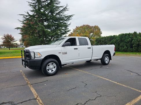 Used 2015 RAM 2500 Tradesman w/ Protection Group image 4
