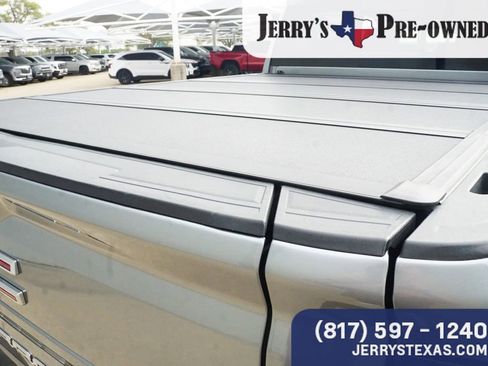 Used 2024 GMC Sierra 2500 AT4X image 23