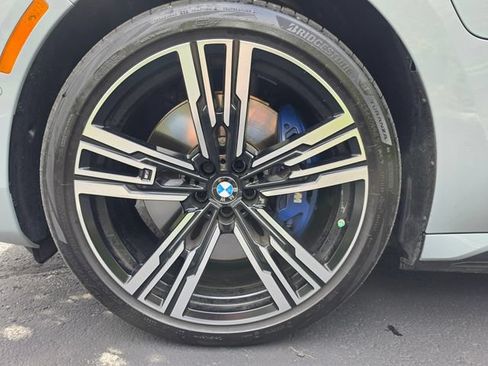 Used 2025 BMW 750e xDrive AWD/4WD image 12