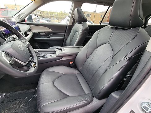Certified 2024 Toyota Grand Highlander Limited image 22