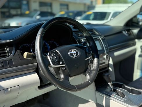 Used 2012 Toyota Camry XLE w/ Leather Pkg FWD image 27