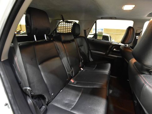 Used 2021 Toyota 4Runner Venture w/ Moonroof Package AWD/4WD image 59