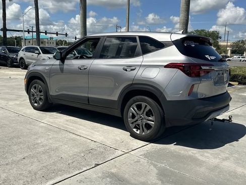 Certified 2023 Kia Seltos LX AWD/4WD image 10