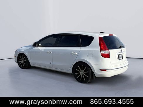 Used 2011 Hyundai Elantra GLS image 5