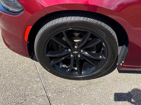 Used 2018 Dodge Charger SXT w/ Blacktop Package RWD image 33