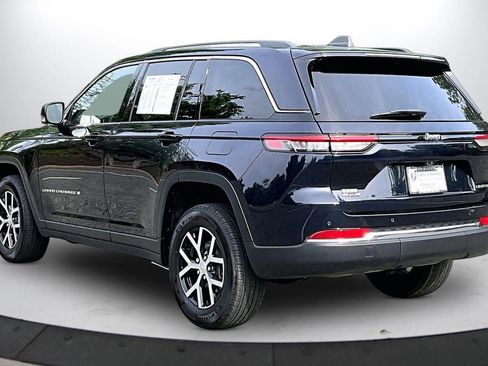 Certified 2023 Jeep Grand Cherokee Limited AWD/4WD image 7