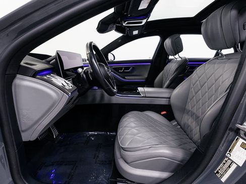 Used 2023 Mercedes-Benz S 580 4MATIC Sedan w/ AMG Line image 8