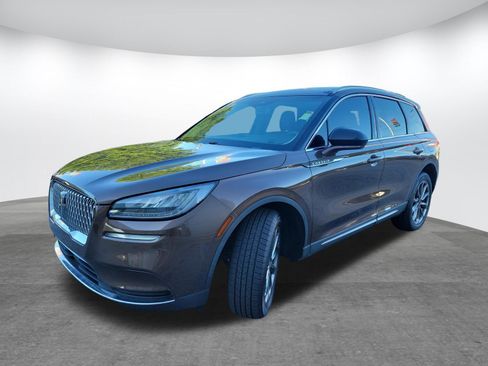 Used 2022 Lincoln Corsair FWD w/ Premium Package image 3