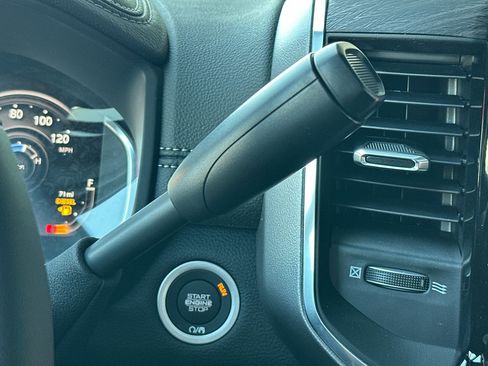 New 2026 RAM 2500 Laramie AWD/4WD image 20