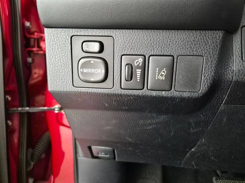 Used 2016 Toyota RAV4 Limited w/ Advanced Technology Package FWD image 12