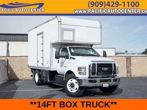 Used 2016 Ford F650 2WD Regular Cab Super Duty image 1
