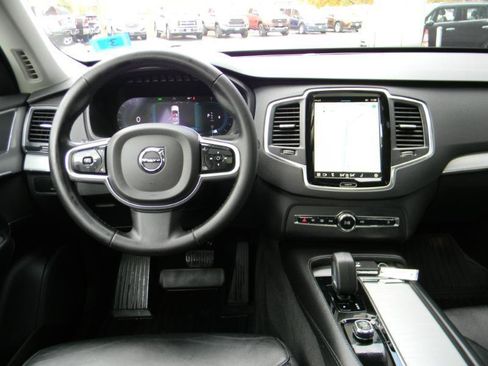 Used 2023 Volvo XC90 B5 Core w/ Protection Package Premier AWD/4WD image 17