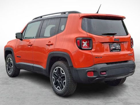 Used 2017 Jeep Renegade Trailhawk w/ Premium Trailhawk Package AWD/4WD image 6