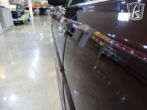 Used 1988 Lincoln Town Car image 39