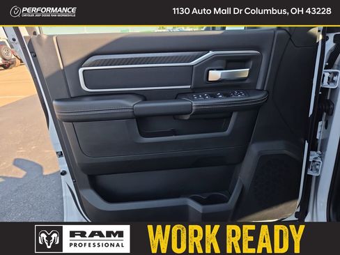 New 2026 RAM 2500 Big Horn AWD/4WD image 18