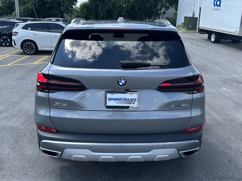 Used 2024 BMW X5 xDrive40i w/ Premium Package AWD/4WD image 9