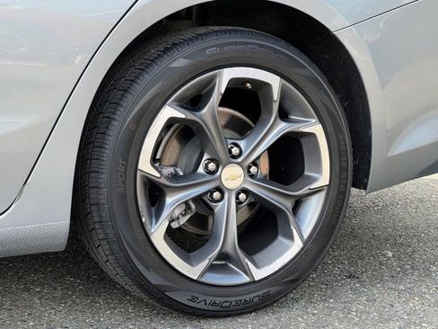 Used 2023 Chevrolet Malibu LT image 2