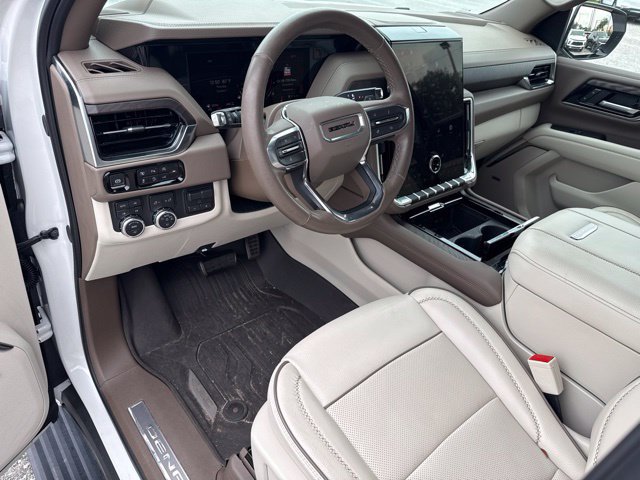 Used 2025 GMC Yukon XL Denali w/ Sun & Power Step Package AWD/4WD image 20