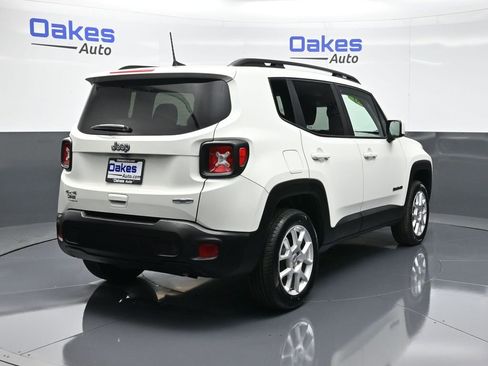 Used 2020 Jeep Renegade Latitude w/ Cold Weather Group image 8