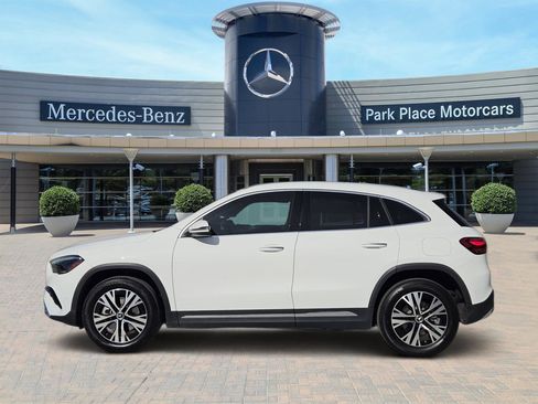 Used 2025 Mercedes-Benz GLA 250 image 3