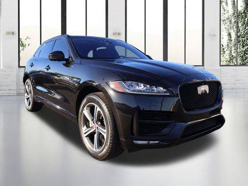 Used 2020 Jaguar F-PACE R-Sport image 6