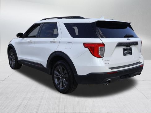 Used 2022 Ford Explorer XLT w/ Equipment Group 202A AWD/4WD image 5