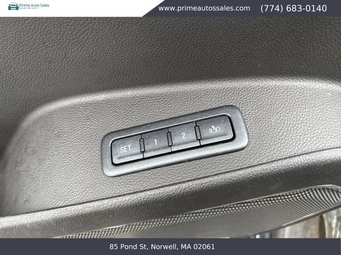 Used 2015 Chevrolet Suburban LTZ image 17