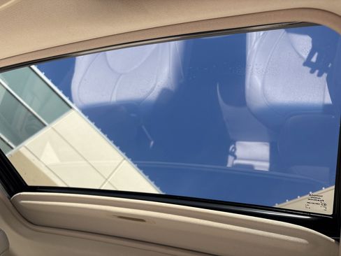 Used 2020 Toyota Avalon Limited image 28