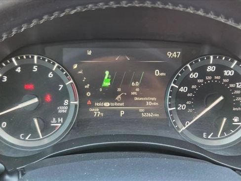 Used 2021 Toyota Highlander XLE FWD image 11