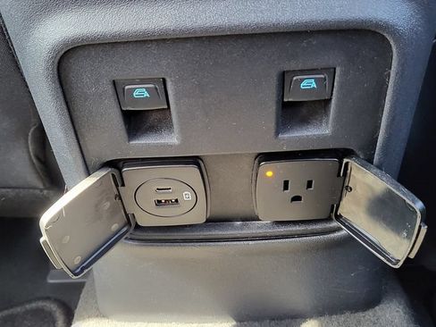 Used 2023 Ford Bronco Wildtrak AWD/4WD image 30