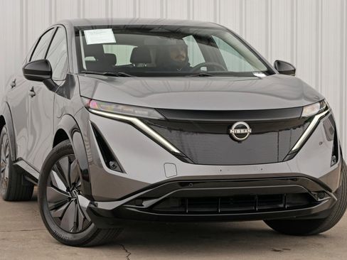 Used 2023 Nissan Ariya Engage image 2