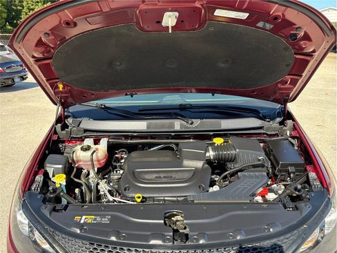 Used 2023 Chrysler Voyager LX image 45