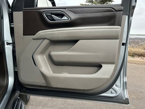 Used 2024 Chevrolet Suburban LS image 34