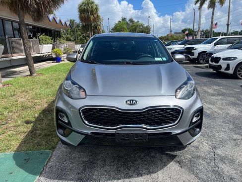 Used 2022 Kia Sportage LX image 3