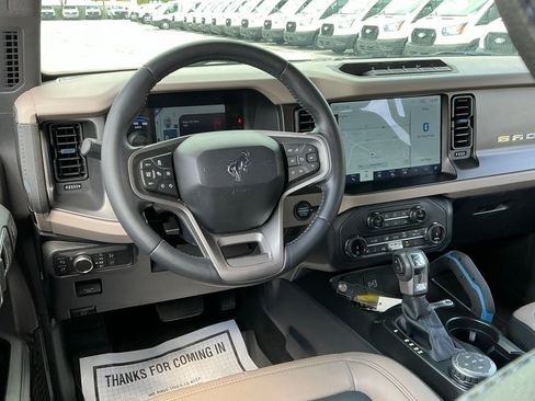 Certified 2022 Ford Bronco Wildtrak AWD/4WD image 30