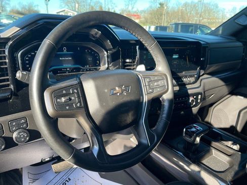 Used 2024 Chevrolet Silverado 1500 ZR2 image 10