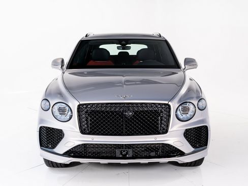 New 2025 Bentley Bentayga image 8