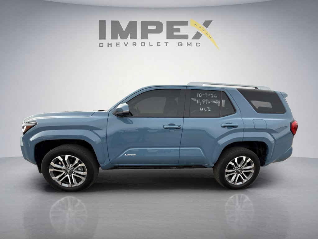 Used 2025 Toyota 4Runner Limited AWD/4WD image 2