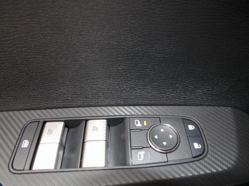 New 2025 Mitsubishi Outlander ES image 16