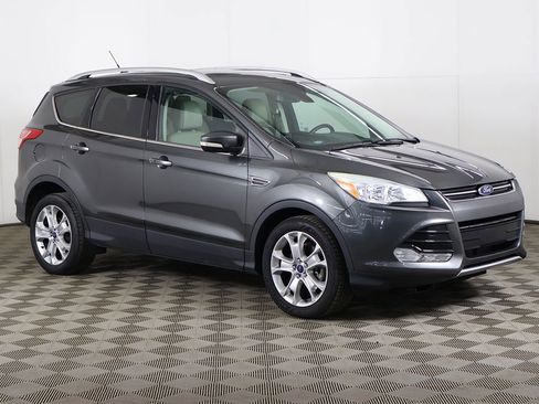 Used 2016 Ford Escape Titanium AWD/4WD image 2