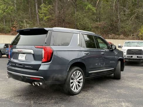Used 2021 GMC Yukon Denali w/ Denali Premium Package image 3
