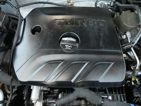 Used 2023 Buick Encore GX Select w/ Sport Touring Package FWD image 29