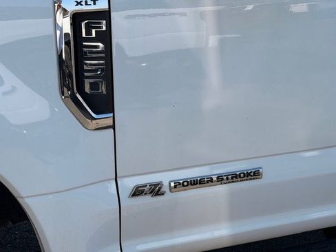 Used 2018 Ford F250 XLT w/ XLT Value Package image 19