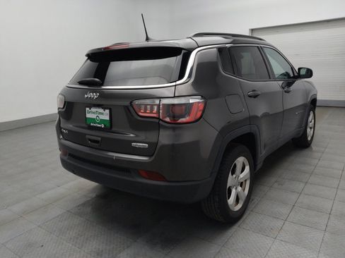 Used 2018 Jeep Compass Latitude w/ Popular Equipment Group AWD/4WD image 9
