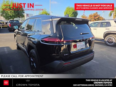 Used 2026 Toyota RAV4 LE FWD image 5