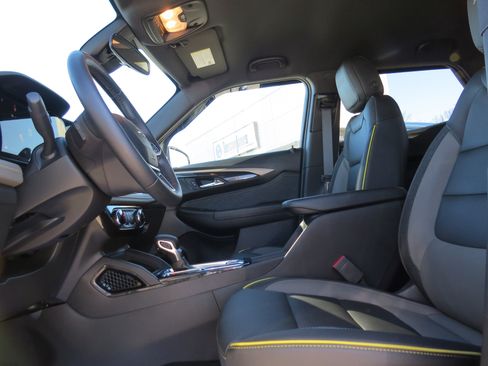 Used 2024 Chevrolet TrailBlazer ACTIV w/ Driver Confidence Package image 16