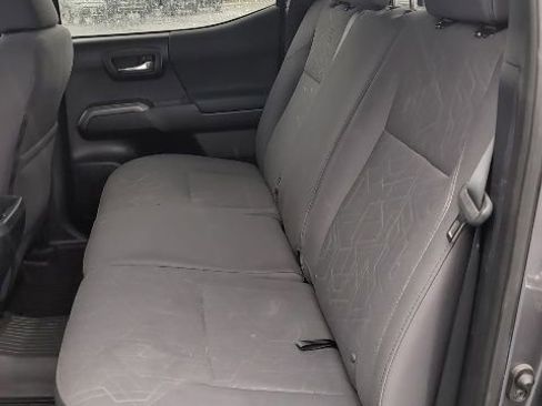 Used 2019 Toyota Tacoma TRD Sport image 10