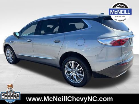 Used 2023 Buick Enclave Essence w/ Experience Buick Package AWD/4WD image 6