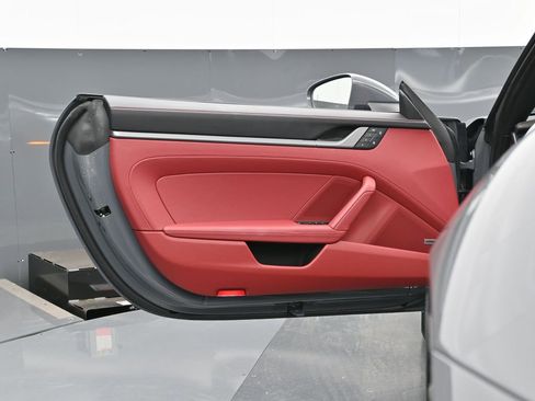 Used 2025 Porsche 911 Carrera S image 8