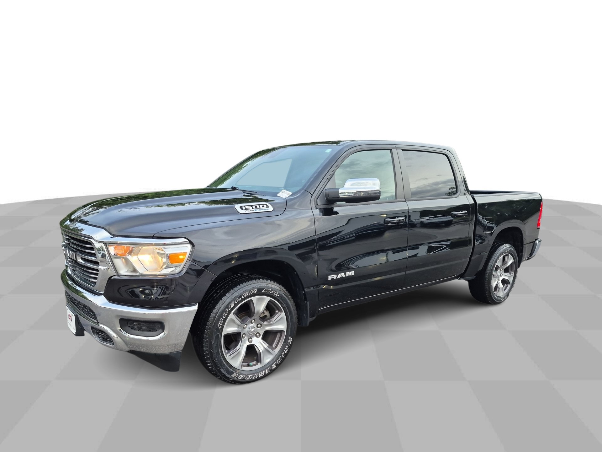 Used 2023 RAM 1500 Laramie AWD/4WD image 1